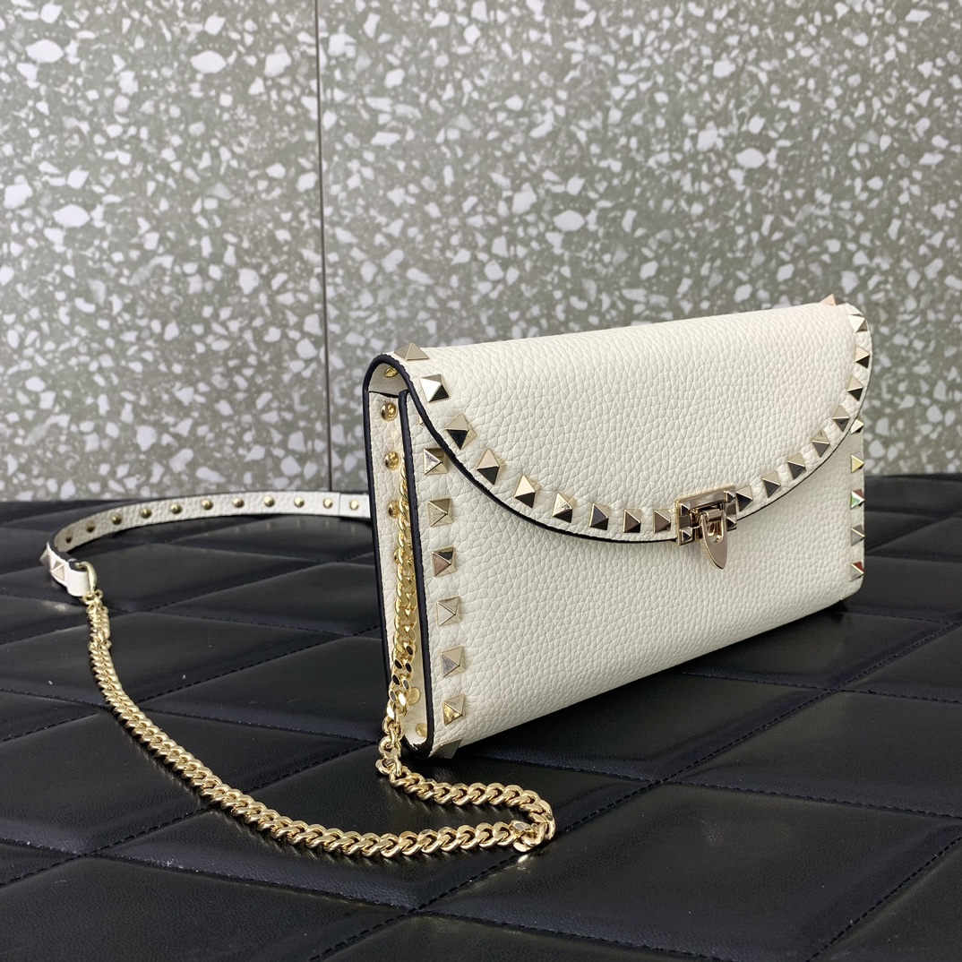 Valentino Garavani Rockstud Small Shoulder Bag in Ivory Grainy Calfskin